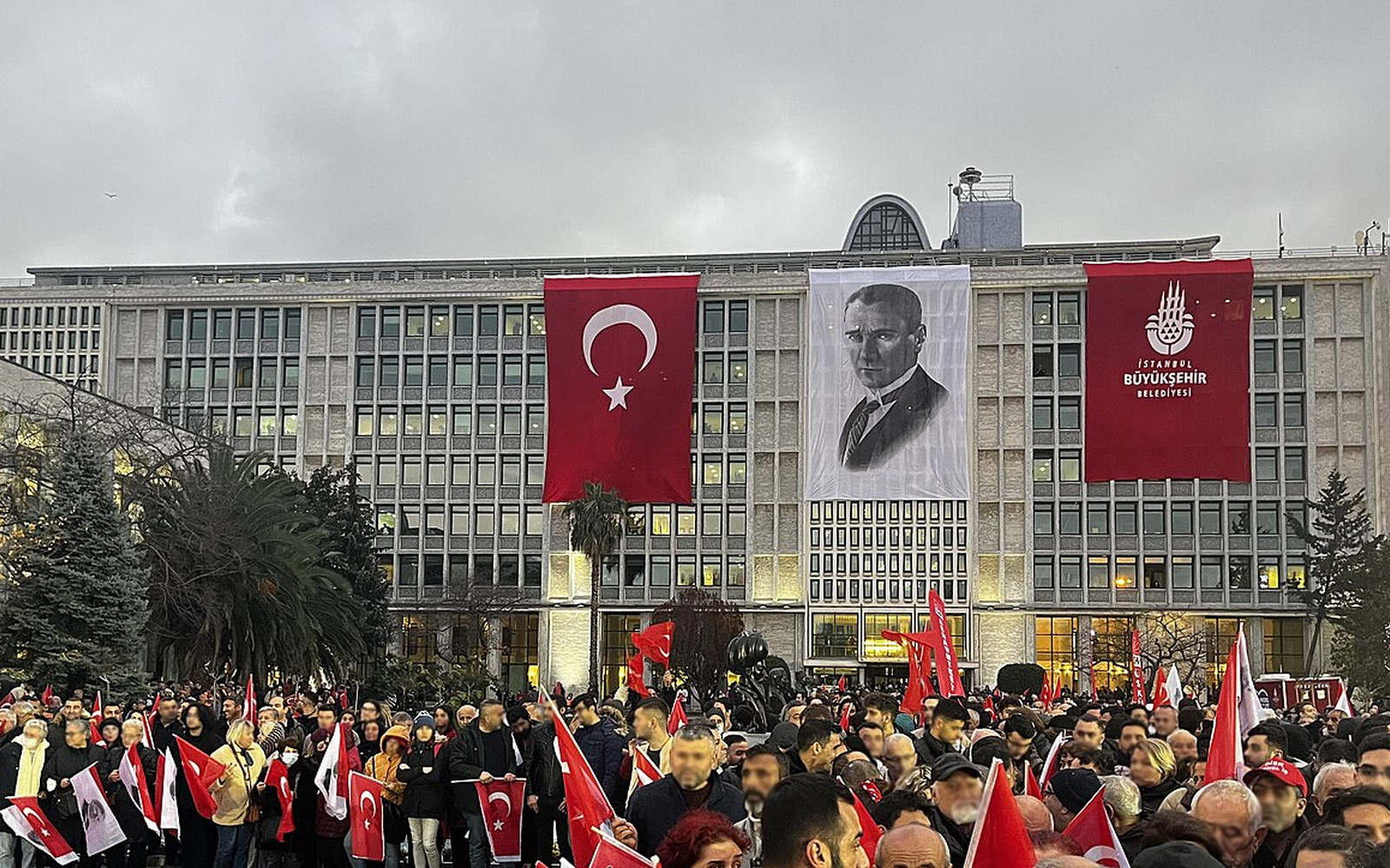 Hep mi CHP? CHP Operasyonlarına Bütünsel Bir Bakış